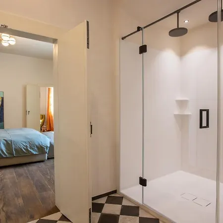 Sizzo Relais 2* Trento