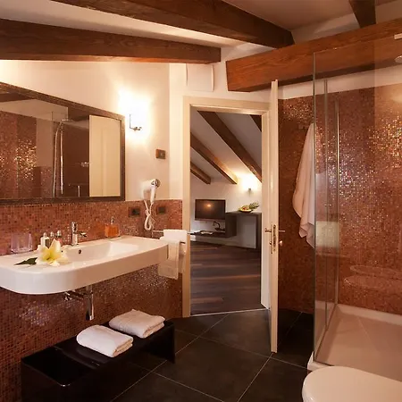 فندق مبيت وإفطار Sizzo Relais 2*