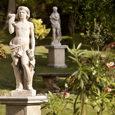 Villa Sizzo Relais B&B Bed & Breakfast