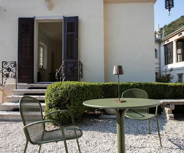 Sizzo Relais 住宿加早餐酒店